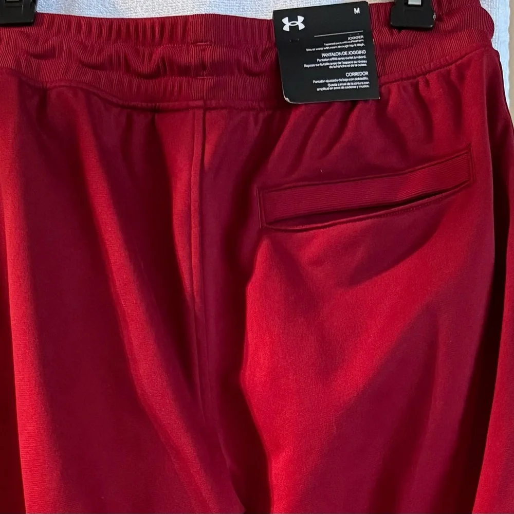 NWT Under Armour  men’s joggers